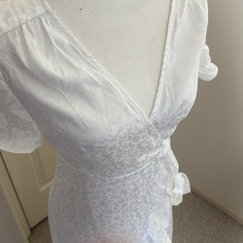 Altar’d State cream wrap maxi dress - Picture 6 of 13